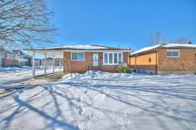 220 Bradley Avenue, Welland, On L3b 1l5