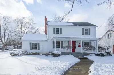 245 AQUEDUCT Street, Welland, ON L3C 1C6