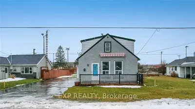 73 Oakwood Street, Port Colborne, ON L3K 5G1