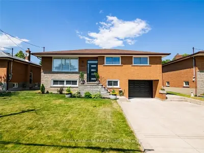 16 BERKLEY Avenue, Port Colborne, ON L3K 1T2
