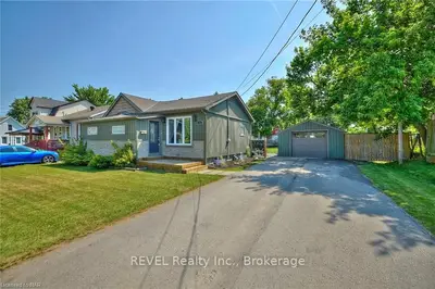 17 HUMBOLDT Parkway, Port Colborne, ON L3K 2H1