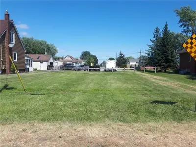 V/L KNOLL Street, Port Colborne, ON L3K 5B6