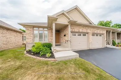 1041 PINE Street 8, Haldimand County, ON N1A 2N1