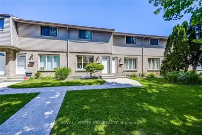 4215 MEADOWVALE Drive 7, Niagara Falls, ON L2E 5W8