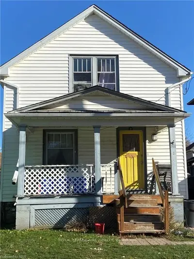 10 Marquis Street, St. Catharines, On L2r 4y6