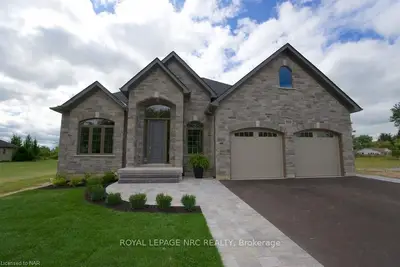 999 CLARE Avenue, Welland, ON L0S 1E4