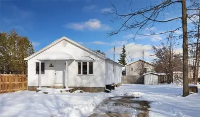 3060 RISELAY Avenue, Fort Erie, ON L0S 1N0