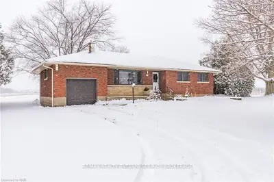 2262 PELHAM Road, Lincoln, ON L0S 1C0