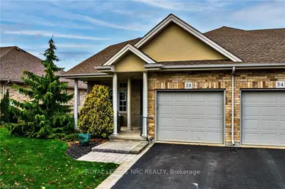 28 WILLOWLANDING Court, Welland, ON L3C 7L7
