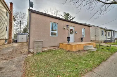 86 CARLTON Street, St. Catharines, ON L2R 1P8
