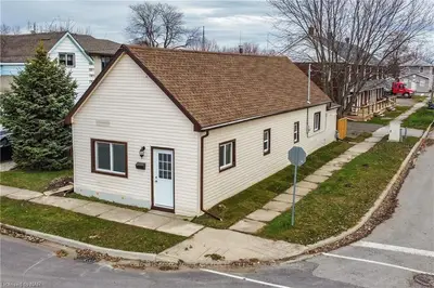 257 FARES Street, Port Colborne, ON L3K 1W7