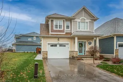 432 RIDGEWAY Road, Fort Erie, ON L0S 1B0