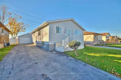 27 CHANTAL Court, Welland, ON L3B 5V3
