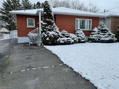 98 CENTRAL Avenue, Fort Erie, ON L2A 3S6
