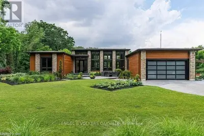 15122 Niagara River Parkway, Niagara-on-the-lake, On L0s 1j0