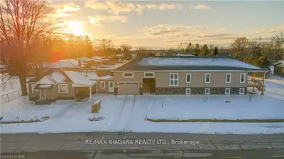 35 Farr Road, Welland, On L3b 5n4