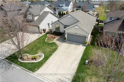 27 Bianca Drive, Niagara-on-the-lake, On L0s 1t0