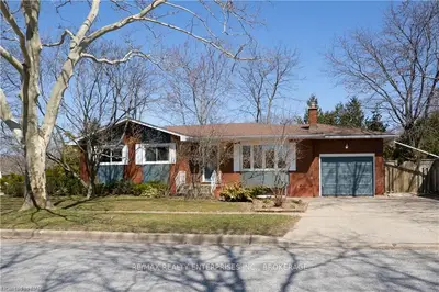 6635 Mcmicking Street, Niagara Falls, On L2j 1x4