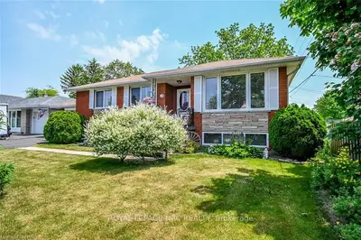 4 First Av Avenue, Port Colborne, On L3k 5n3
