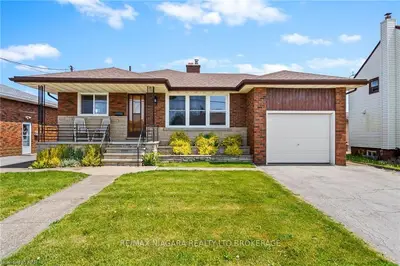 61 Mercury Avenue, Port Colborne, On L3k 2c5