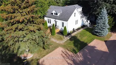 716 CHARLOTTE Street, Niagara-on-the-Lake, ON L0S 1J0