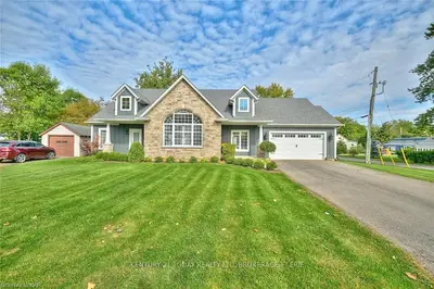 686 Lakeshore Road, Fort Erie, On L2a 1c1
