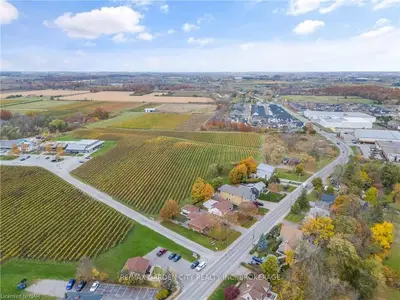282 Creek Road, Niagara-on-the-lake, On L0s 1p0