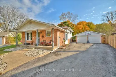7944 REGENT Court, Niagara Falls, ON L2H 2S9