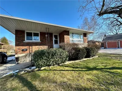 19 Clare Avenue, Port Colborne, On L3k 5h3