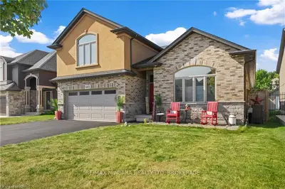 6415 Christopher Crescent Crescent, Niagara Falls, On L2h 0b3