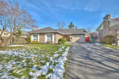62 Glenayr Place, Welland, On L3c 3m7