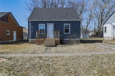 30 DOUGLAS Road, Fort Erie, ON L2A 3W4