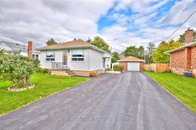 27 SILVER Street, Port Colborne, ON L3K 4S2