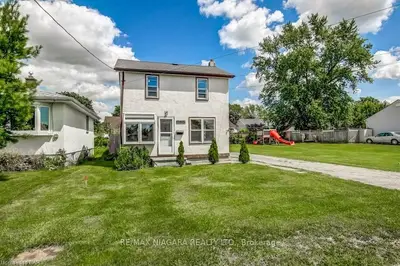 206 OAKWOOD Street, Port Colborne, ON L3K 5G7