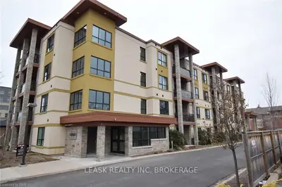 26 Wellington Street 307, St. Catharines, ON L2R 5P8