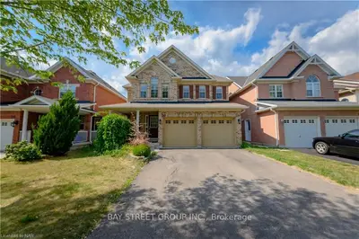 50 WRIGHT Crescent, Niagara-on-the-Lake, ON L0S 1J0