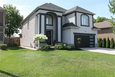 7812 SPRING BLOSSOM DRIVE Drive, Niagara Falls, ON L2H 3M2