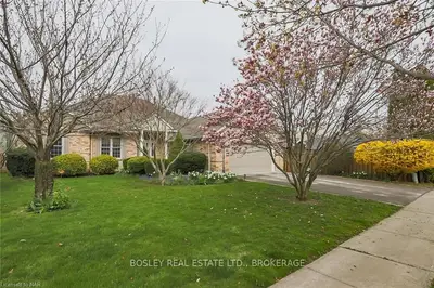 20 GRANGE Crescent, Niagara-on-the-Lake, ON L0S 1J0