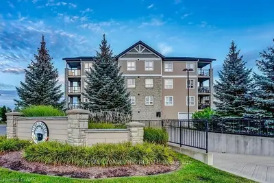 330 PRINCE CHARLES Drive 1201, Welland, ON L3C 7B3
