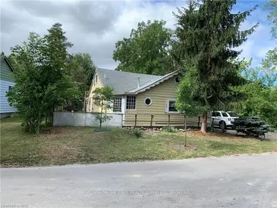 20 CIRCLE Street, Niagara-on-the-Lake, ON L0S 1J0