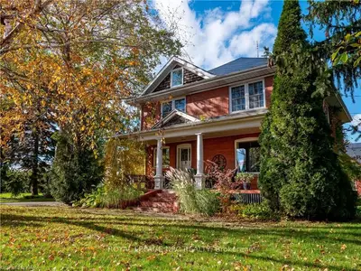 326 Lakeshore Road, Niagara-on-the-Lake, ON L0S 1J0
