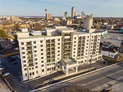 5698 MAIN Street 602, Niagara Falls, ON L2G 5Z4
