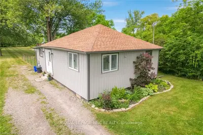 1493 THOMPSON Road, Fort Erie, ON L2A 5M4