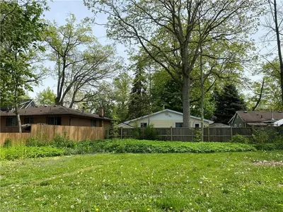 6 LUTHER Avenue, Niagara-on-the-Lake, ON L0S 1J0