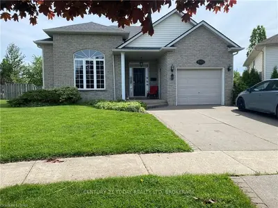 1004 BARON Drive, Fort Erie, ON L2A 6G9