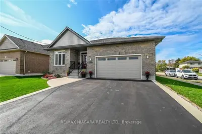 146 Hampton Avenue, Port Colborne, On L3k 5s1
