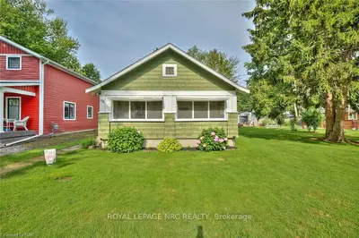 329 EASTWOOD Avenue, Fort Erie, ON L0S 1B0