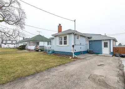 85 Oakwood Street, Port Colborne, On L3k 5g1
