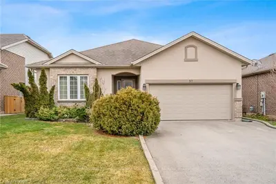 37 Michelle Court, Welland, On L3c 0a2
