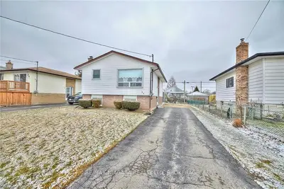 34 Oakwood Street, Port Colborne, On L3k 5e9